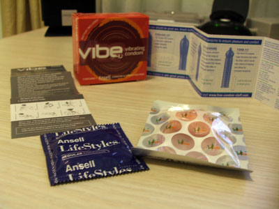 Ansell vibe4u Vibrating Condom - Content