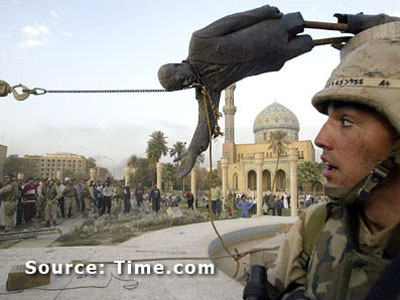 Statue of Saddam toppling down